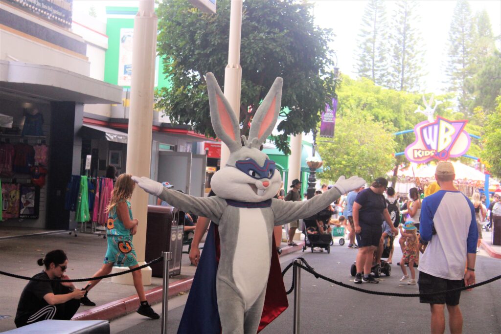 WARNER BRO'S. MOVIE WORLD ON AUSTRALIA'S GOLD COAST