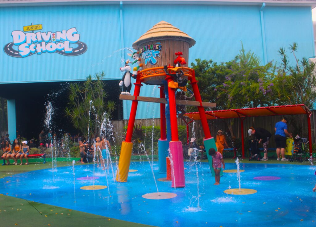 WARNER BRO'S. MOVIE WORLD ON AUSTRALIA'S GOLD COAST