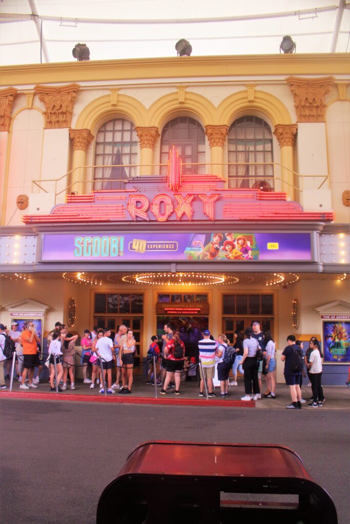 WARNER BRO'S. MOVIE WORLD ON AUSTRALIA'S GOLD COAST