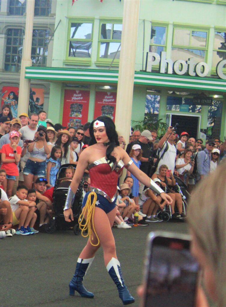 WARNER BRO'S. MOVIE WORLD ON AUSTRALIA'S GOLD COAST