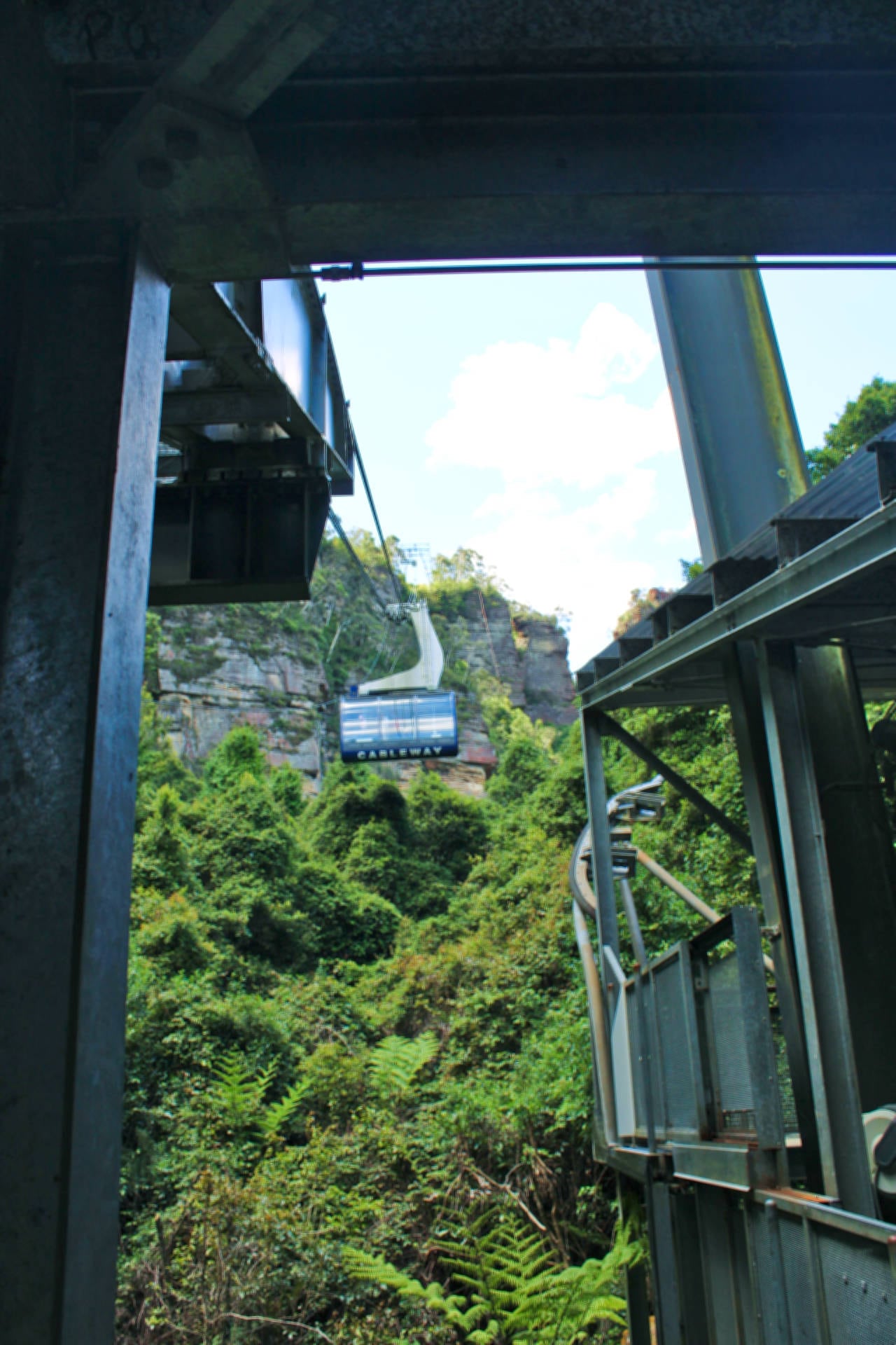 Katoomba: Lyrebird Hop-On Hop-Off and Scenic World Pass