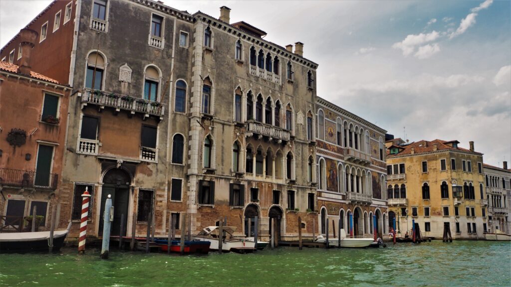 How to avoid getting lost in Venice